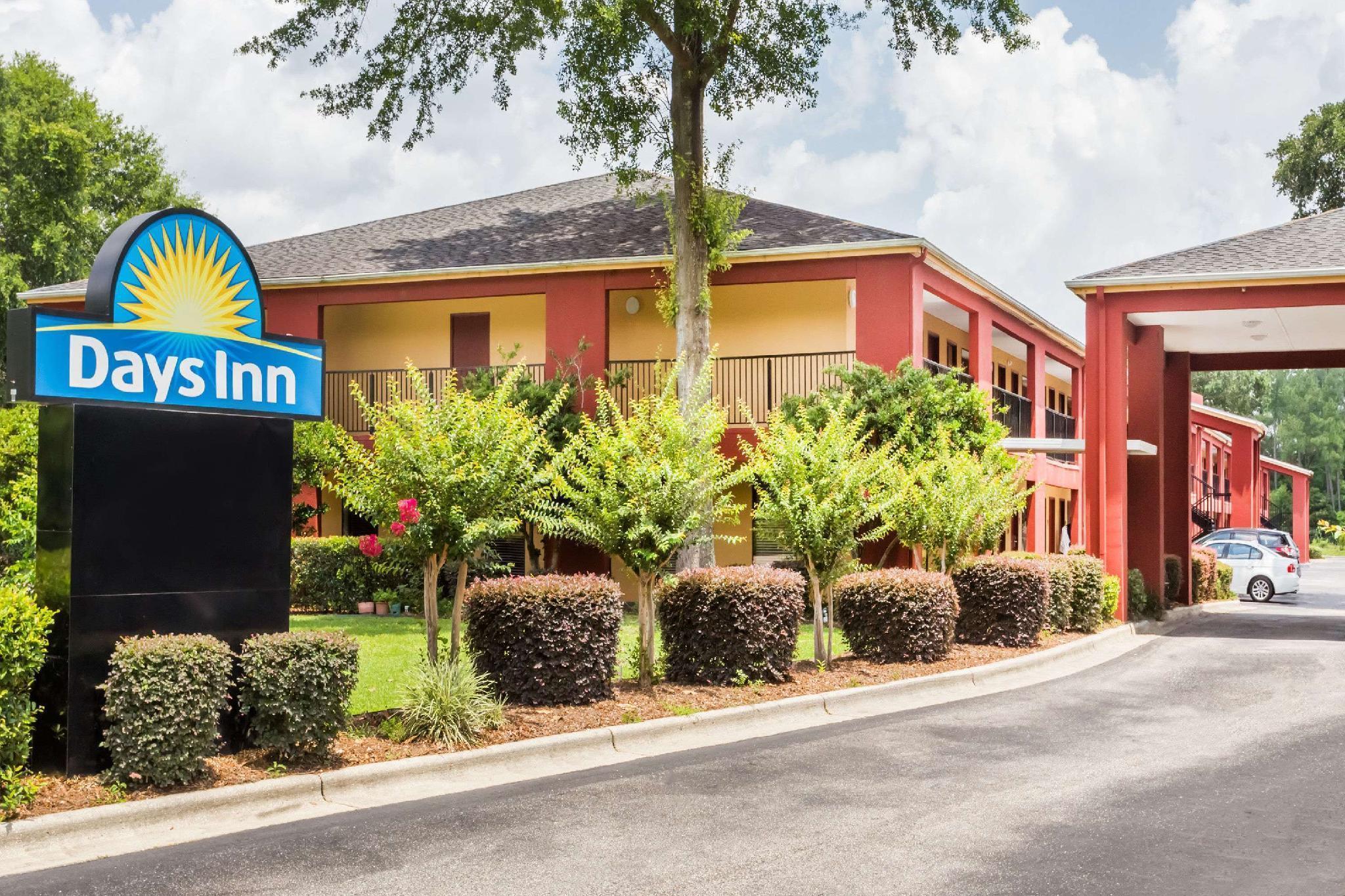 Days Inn By Wyndham Pensacola I-10 Ferry Pass Екстер'єр фото